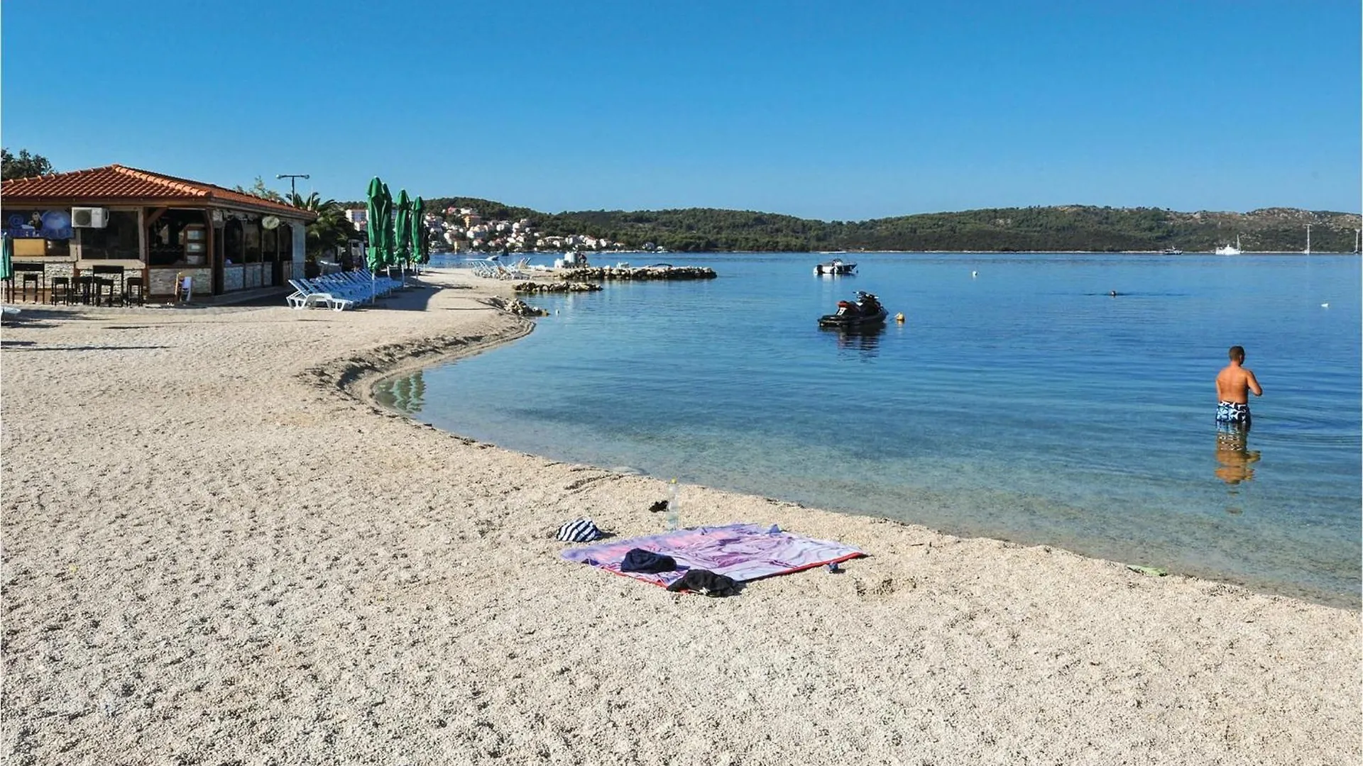 Beautiful Apartment In Okrug Gornji With Wifi Trogir